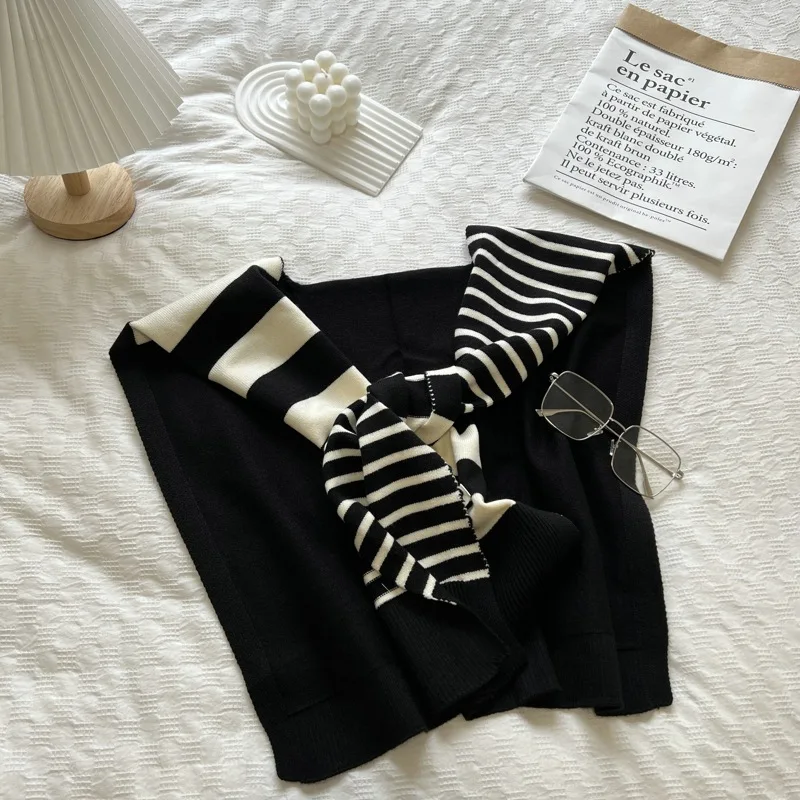 Women'S Fashion Website - Сочетается с черно-белыми вязаными полосками, подходящие